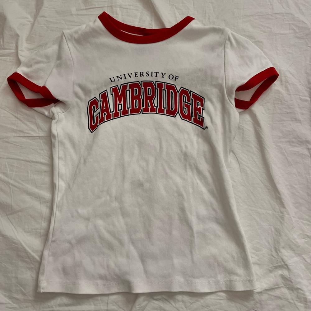 university of cambridge graphic baby tee, size s